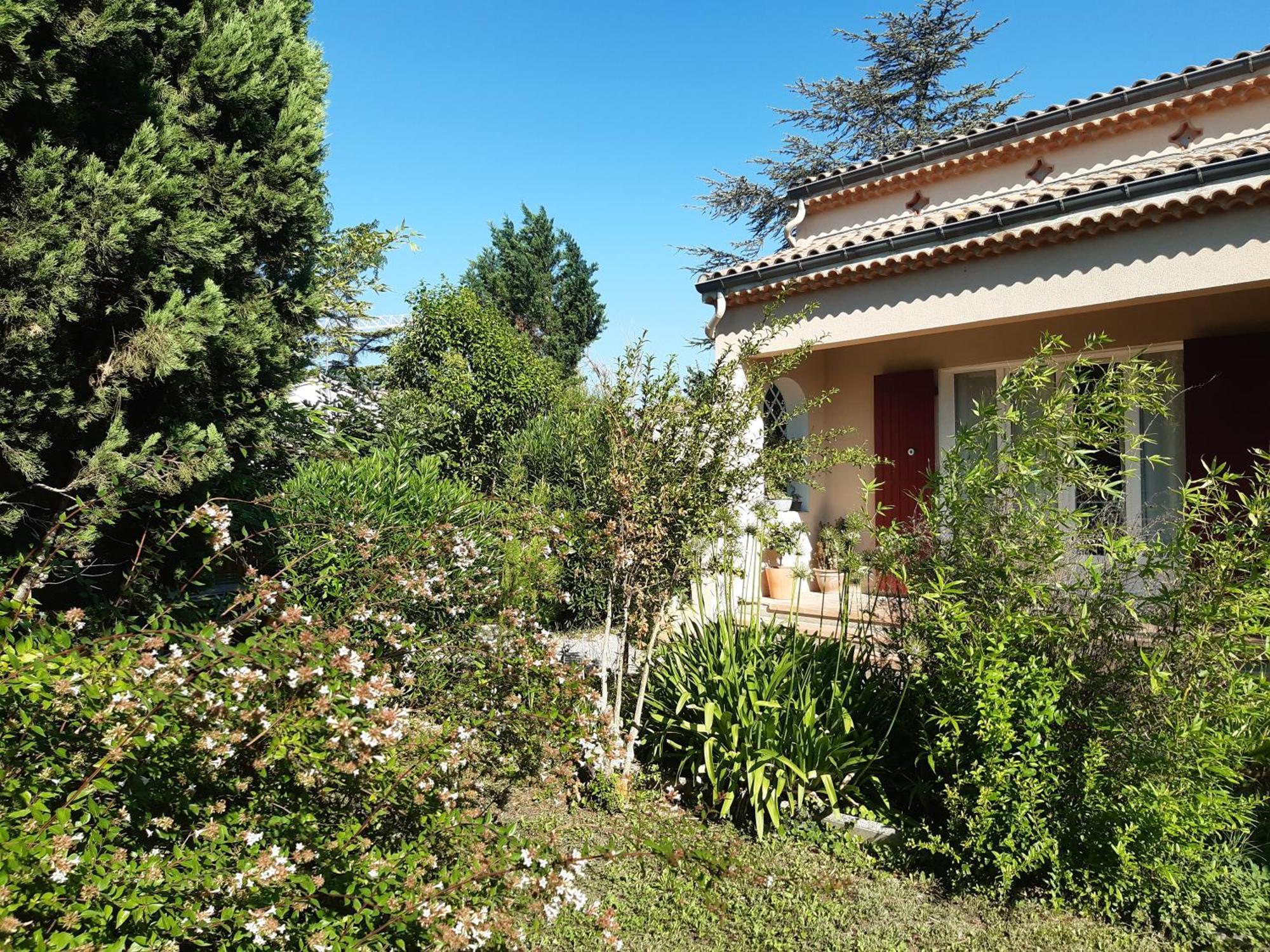 Villa " Les Bambous " , Jardin , Terrasse , Climatisation , Wifi , Parking Avignon Exteriör bild